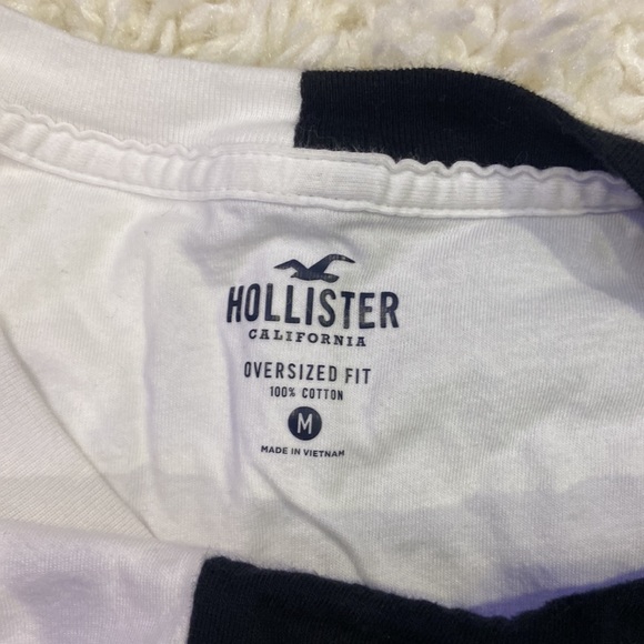 Hollister Oversized fit M Tee - Picture 2 of 2